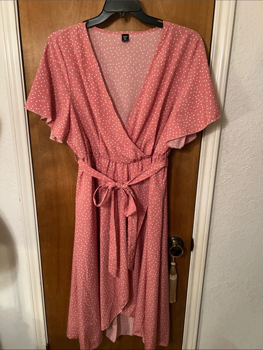 Women’s Pink Wrap Midi Dress with Tie Waist. 4X. Great shape